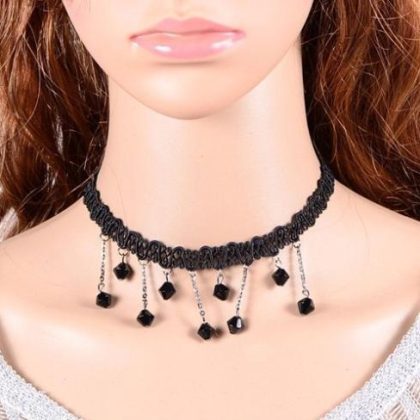 Kaelakee "Must elegants"