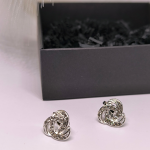 Säravad hõbedased klipsid