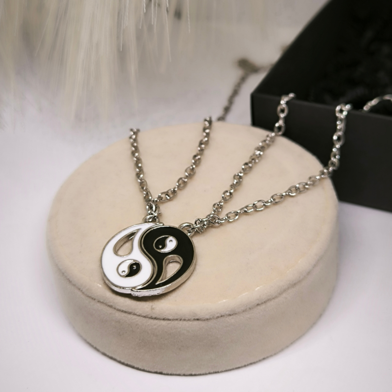 Kaelakeede komplekt paarile "Yin Yang"