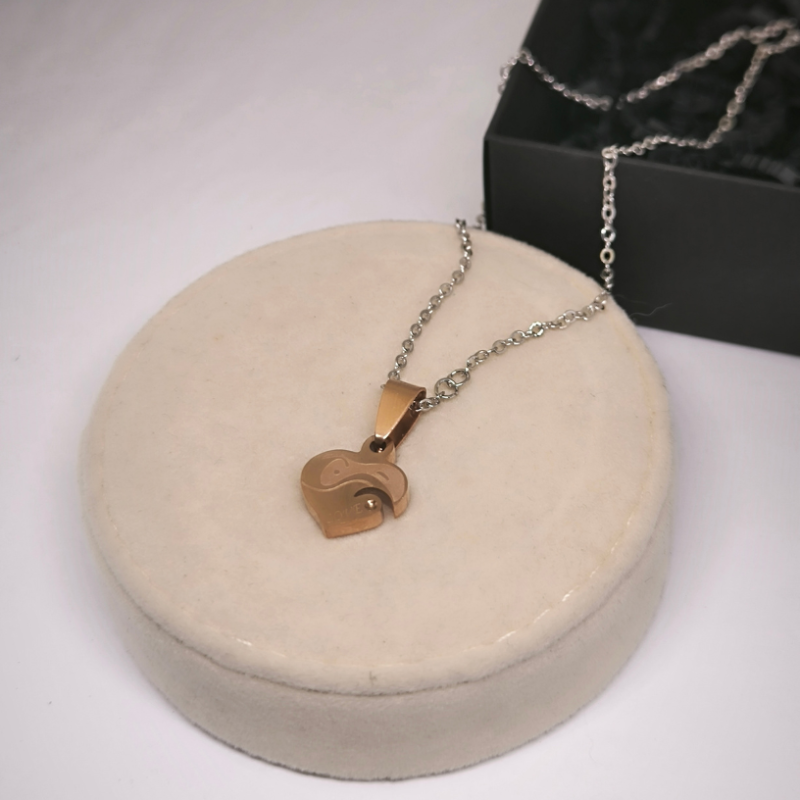 Roostevabast terasest kaelakeed paarile "I LOVE YOU"