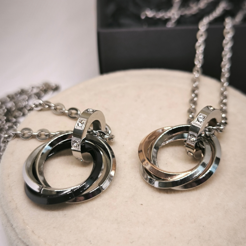 Ehete komplekt paarile "Armastuse sõrmused"