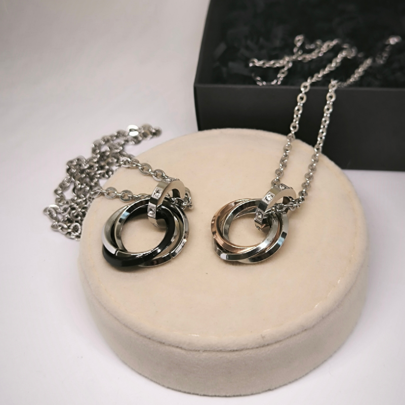 Ehete komplekt paarile "Armastuse sõrmused"