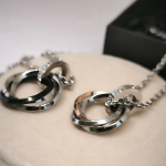 Ehete komplekt paarile "Armastuse sõrmused"