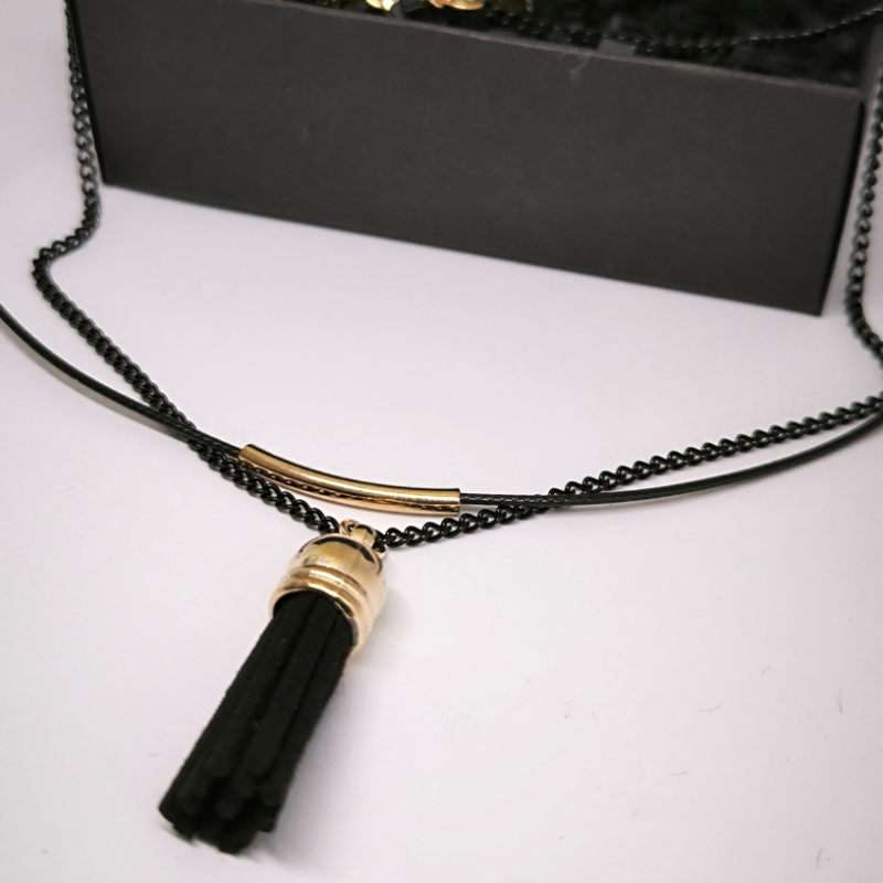 Kahekordne boheemlaslik kaelakee