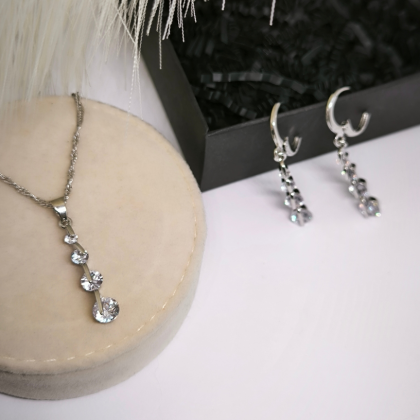 Ehete komplekt kristallidega