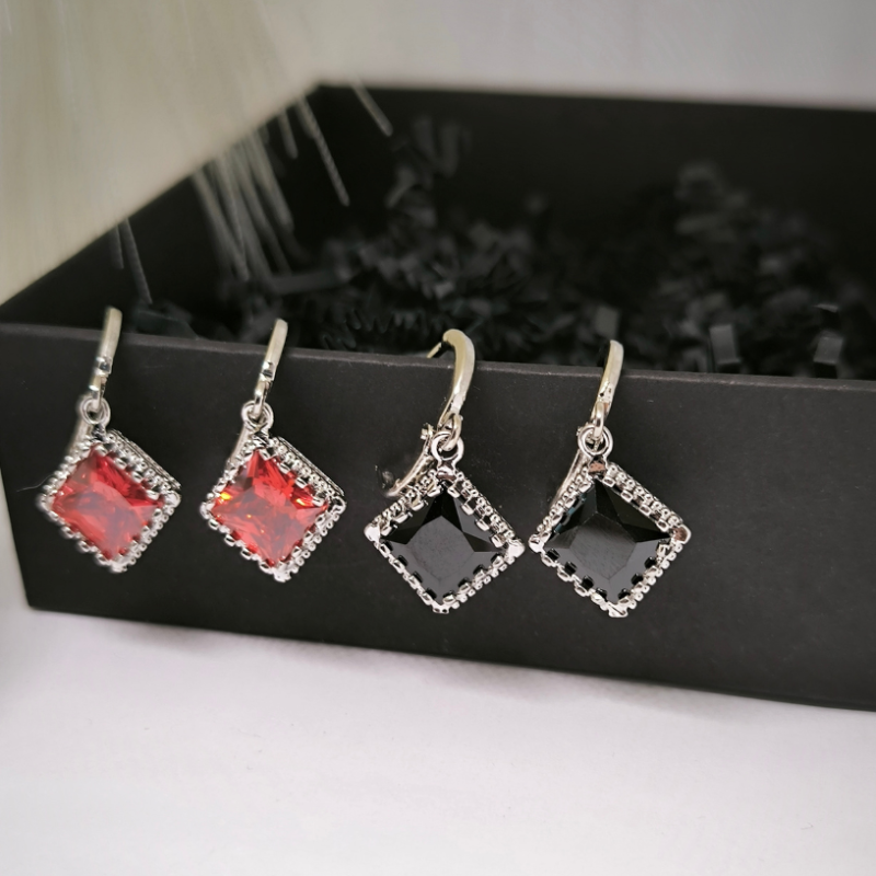 Ehetekomplekt "Sädelev kristall"