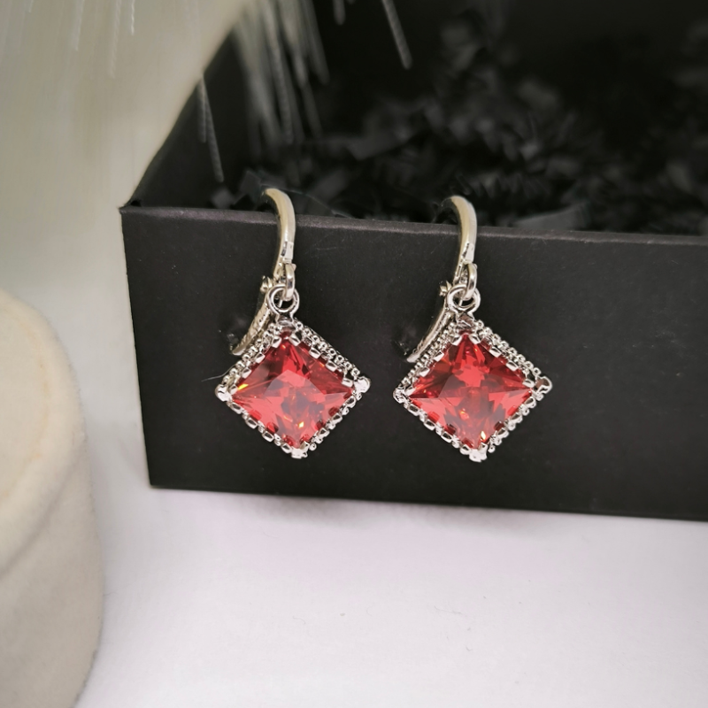 Ehetekomplekt "Sädelev kristall"