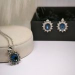 Ehete komplekt siniste kristallidega