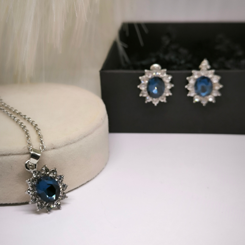 Ehete komplekt siniste kristallidega