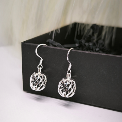 Kerged kõrvarõngad