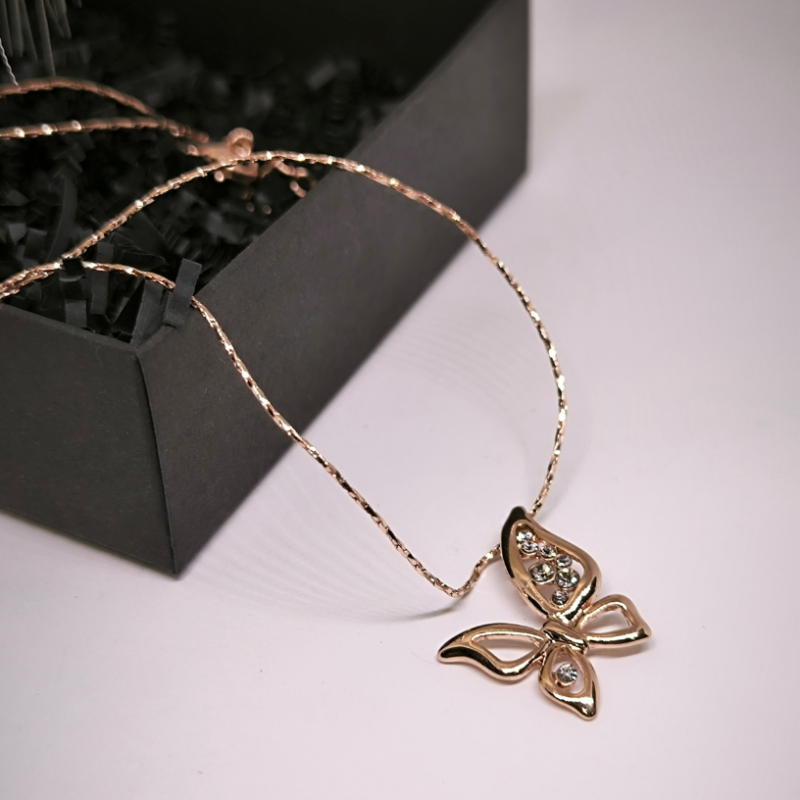 Liblika kujuline kuldne kaelakee – ripats