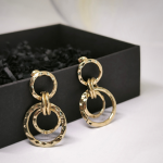 Kunstipärased kõrvarõngad