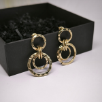 Kunstipärased kõrvarõngad