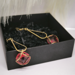 Originaalsed ja stiilsed kõrvarõngad kristalliga