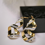 Modernsed kõrvarõngad