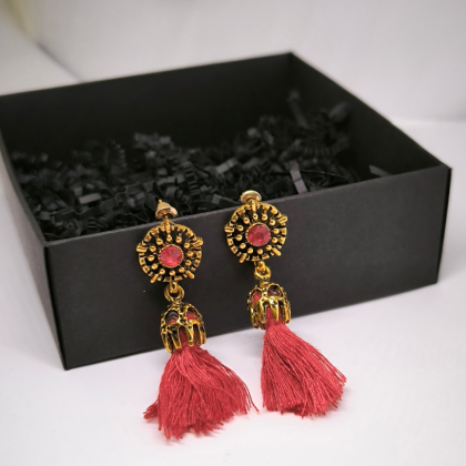 Nooruslikud kõrvarõngad