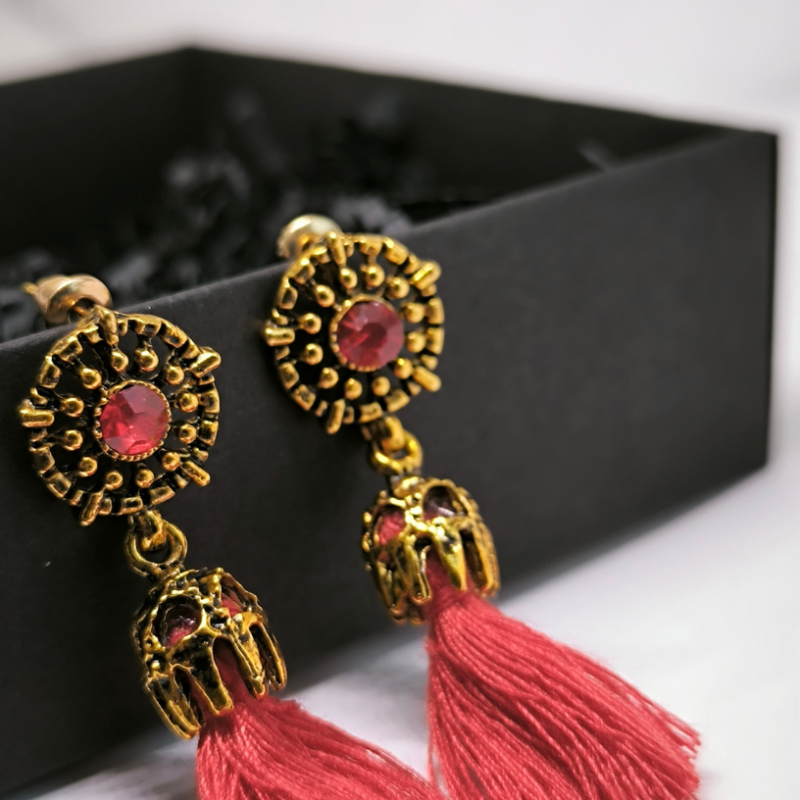 Nooruslikud kõrvarõngad