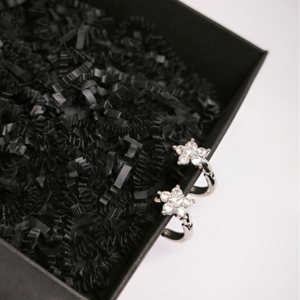 Hõbedased kõrvarõngad "Lillekesed"