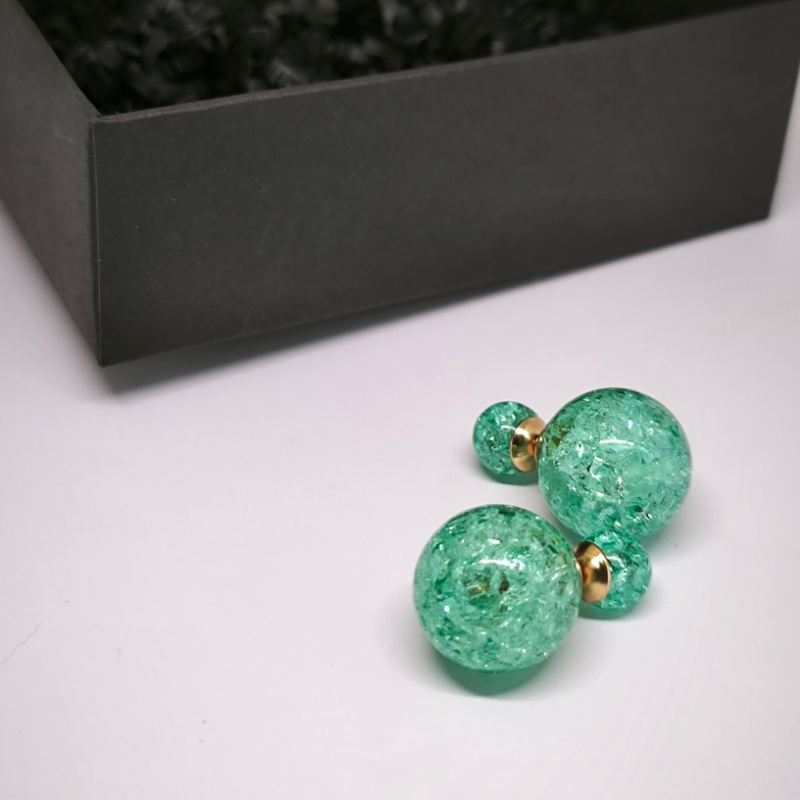 Klaasikildudega imitatsiooniga kõrvarõngad