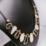 Vintage-stiilis kaelakee