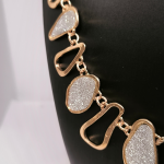 Vintage-stiilis kaelakee