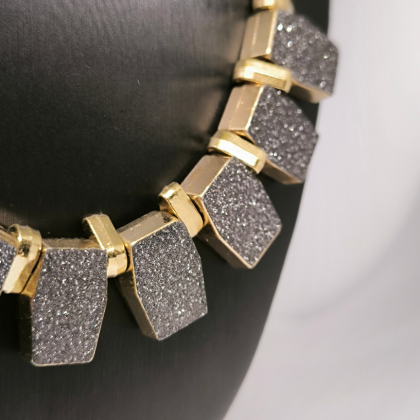 Vintage-stiilis kaelakee