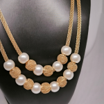 Kahekordne pärlimitatsiooniga kaelakee