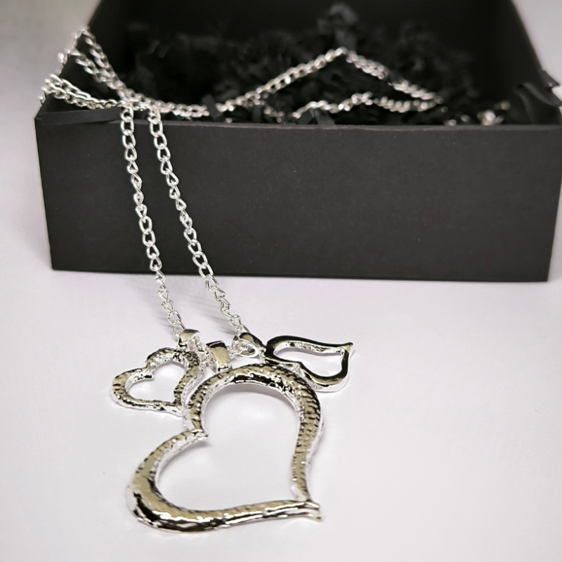 Kaelakee südametega