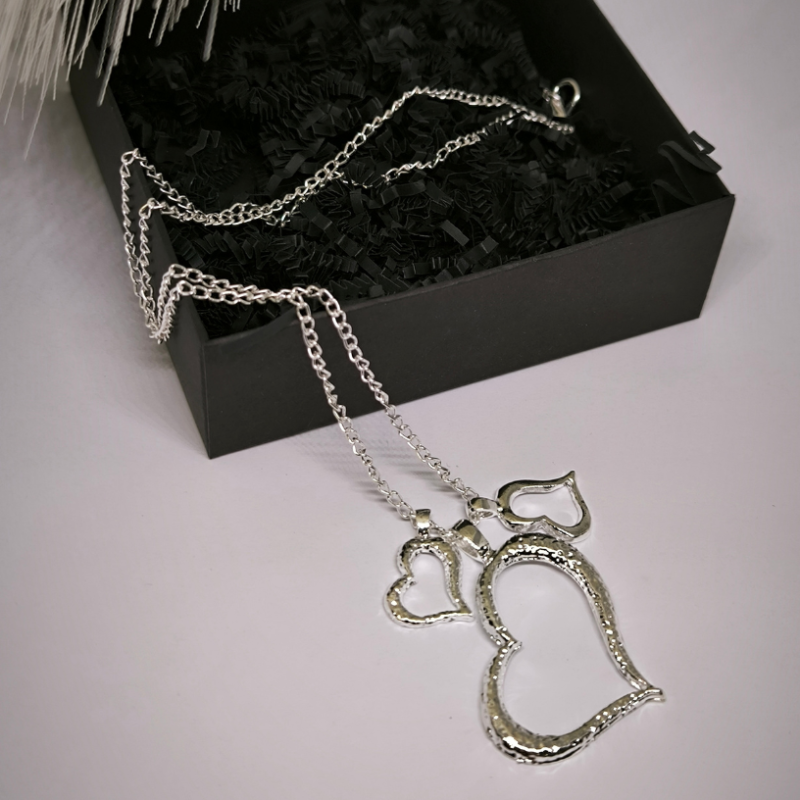 Kaelakee südametega