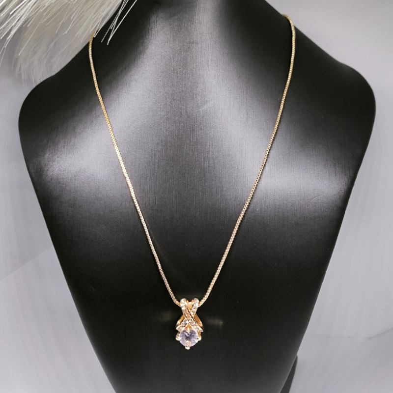 Moodne, võluv kaelakee tsirkooniga