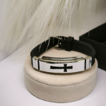 Roostevabast terasest käevõru "Rist"