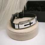 Roostevabast terasest käevõru "Rist"