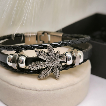 Nahast käevõru "Ganja"