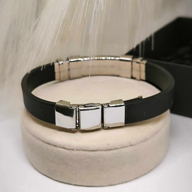 Roostevabast terasest käevõru "Ristike"