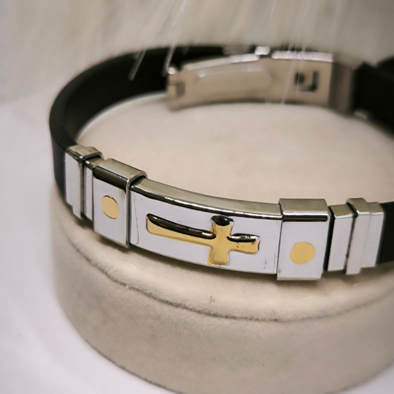 Roostevabast terasest käevõru "Ristike"