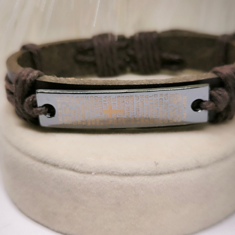 Nahast, moekas käevõru