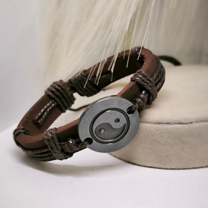 Nahast käevõru "Yin ja Yang"