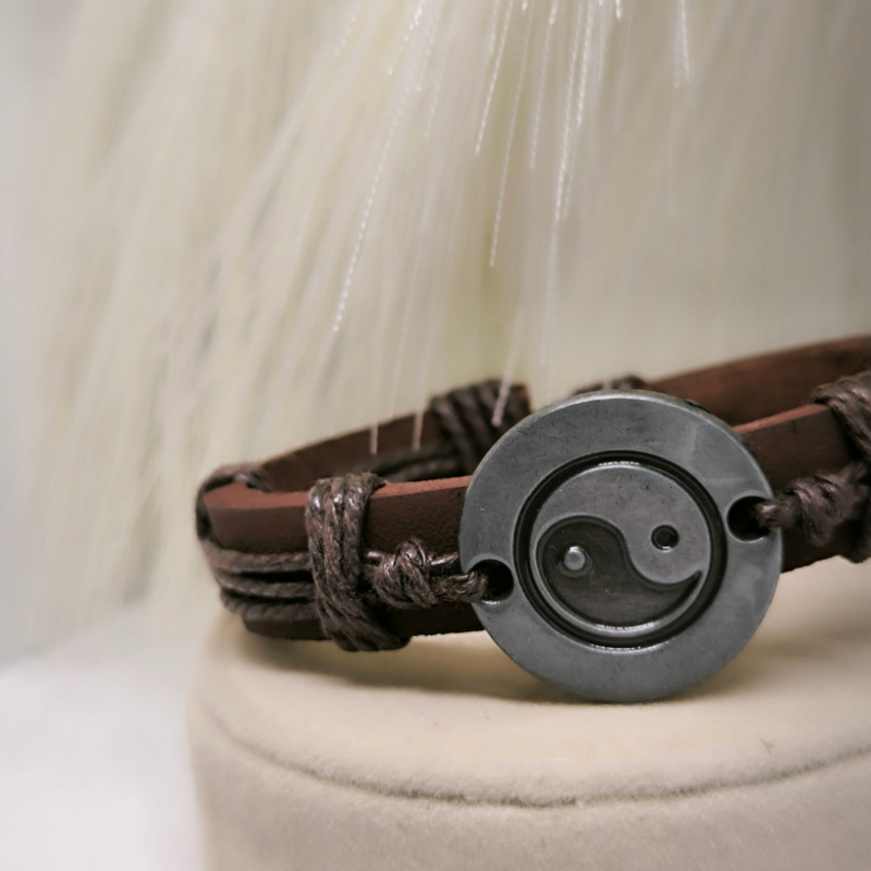 Nahast käevõru "Yin ja Yang"