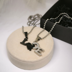 Kaelakeed paarile "LoVe"