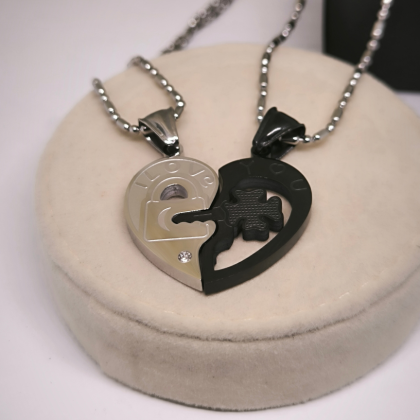 Stiilne kaheosaline kaelakee paarile