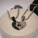 Huvitav paaride ehtekomplekt "Kaks poolikut"