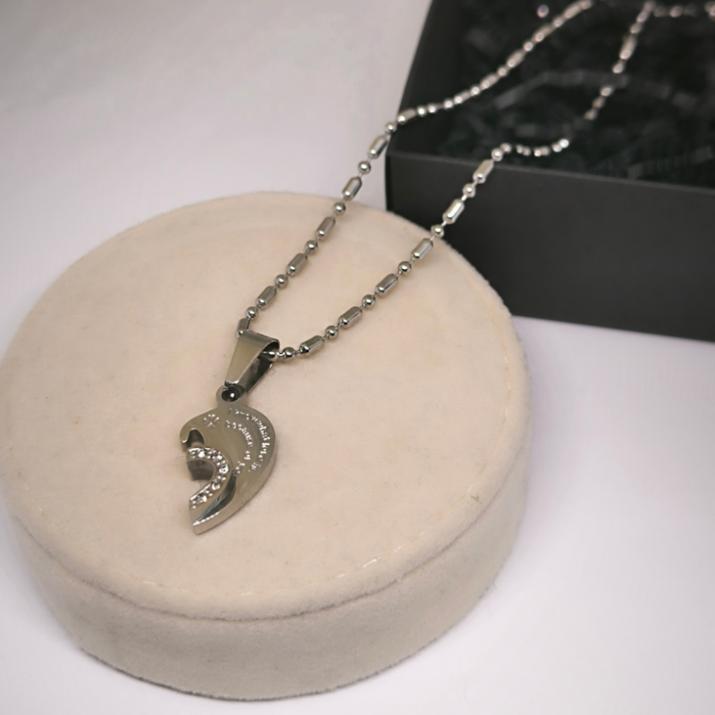 Huvitav paaride ehtekomplekt "Kaks poolikut"