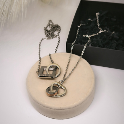 Kaelakeede komplekt paarile "His & Hers love"