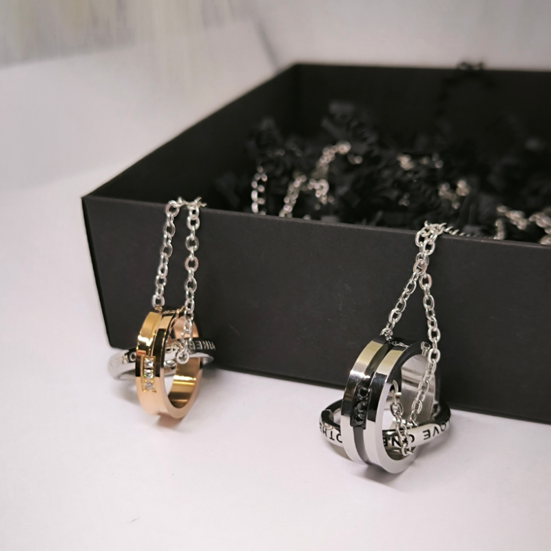 Kaelakeede komplekt paaridele "Romantika"