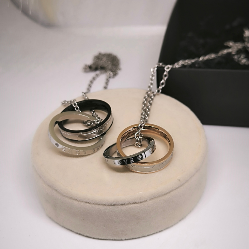 Romantikat õhkavad tsirkooniumiga kaelakeed