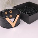 Massiivne nahast käevõru