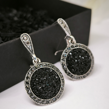 Naiste kõrvarõngad "Must"