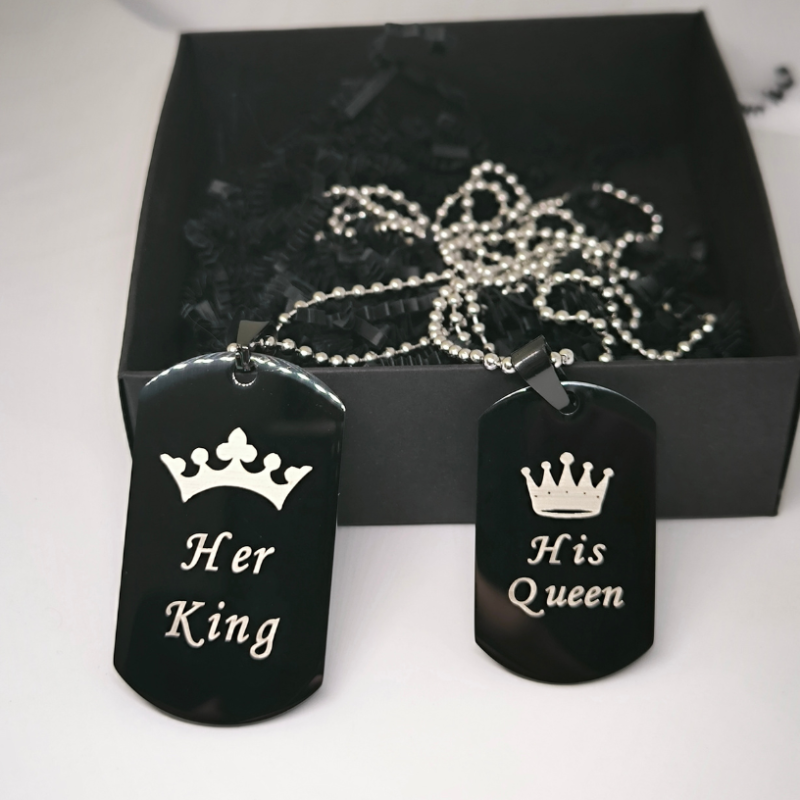 Kaelakeede komplekt paarile "King and Queen"