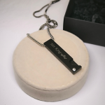 Roostevabast terasest kaelaehted paarile Her King - His Queen