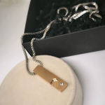 Roostevabast terasest kaelaehted paarile Her King - His Queen